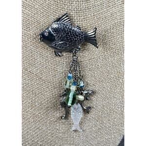 Vintage Fish Brooch Pin Silver Tone With Faux Pearls Glass Dangle Drop